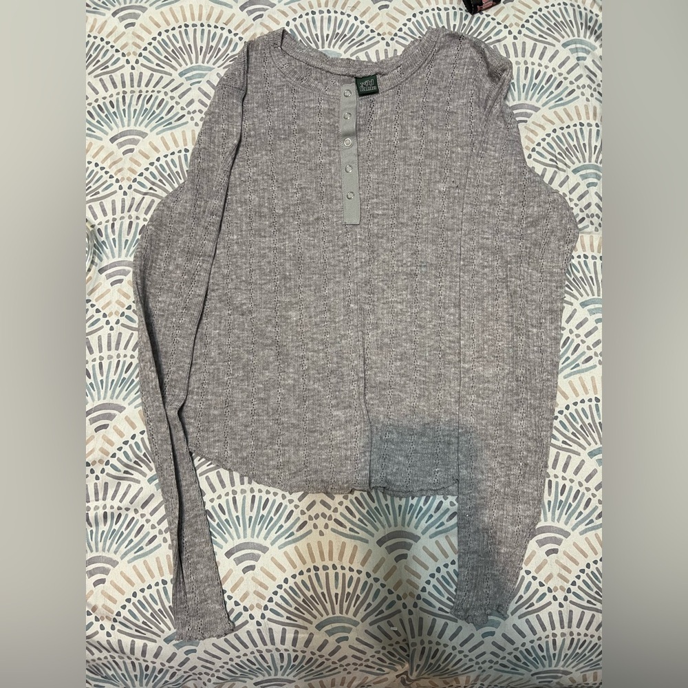 Wild Fable Light Gray Crop Top JUNIORS long-sleeve Ribbed T-shirt